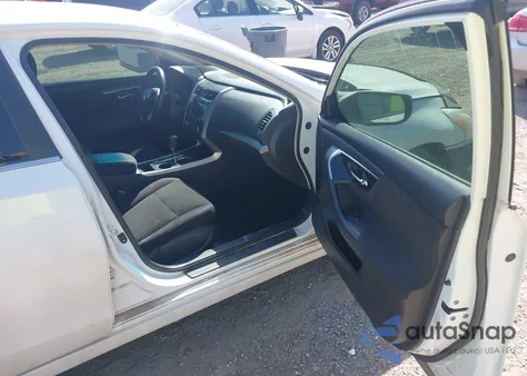 2013 Nissan Altima 2.5 S z USA, uszkodzony, nr VIN 1N4AL3AP0DN539659